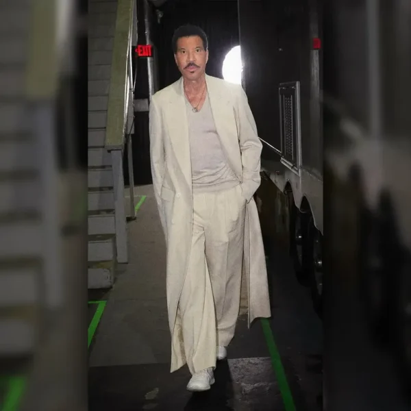 American Idol S08 Lionel Richie Long White Coat 2025