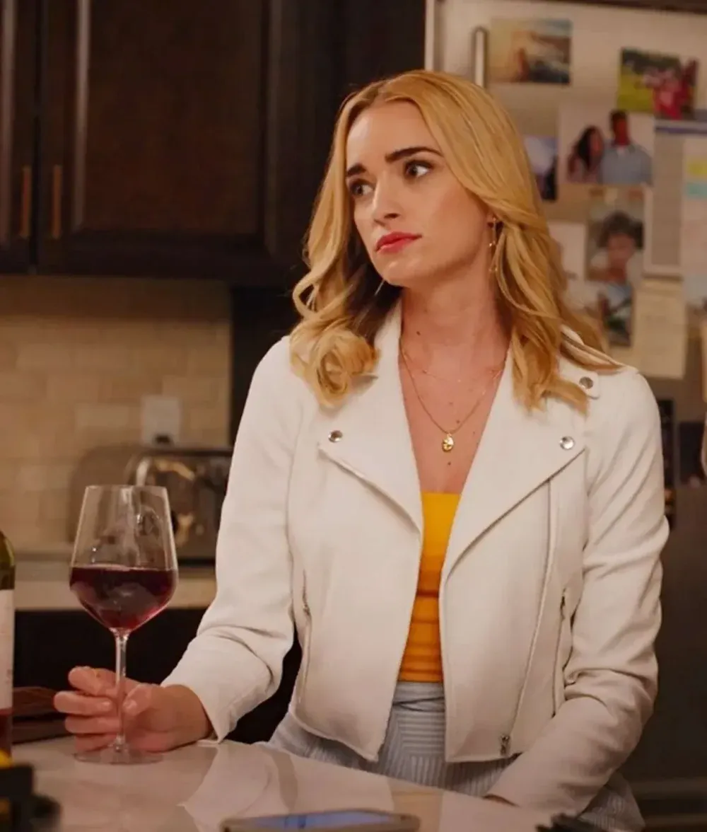 Ginny & Georgia Brianne Howey Leather Jacket 2025