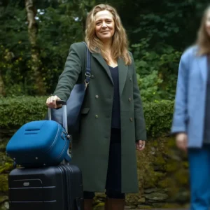 Alicia Silverstone Irish Blood S01 Trench Coat