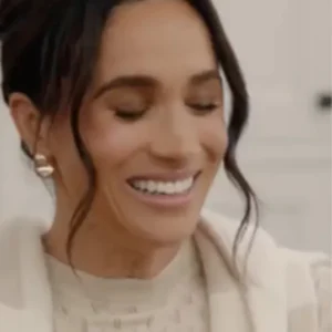 With Love Meghan S01 Meghan Markle Beige Stripe Sweater