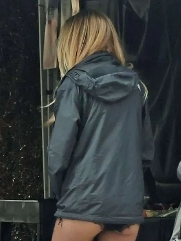 Justine Lupe Nobody Wants This S02 Black Jacket 2025