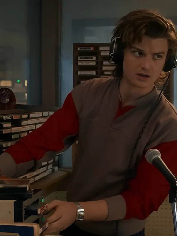 Stranger Things S05 Joe Keery Henley Sweater2025