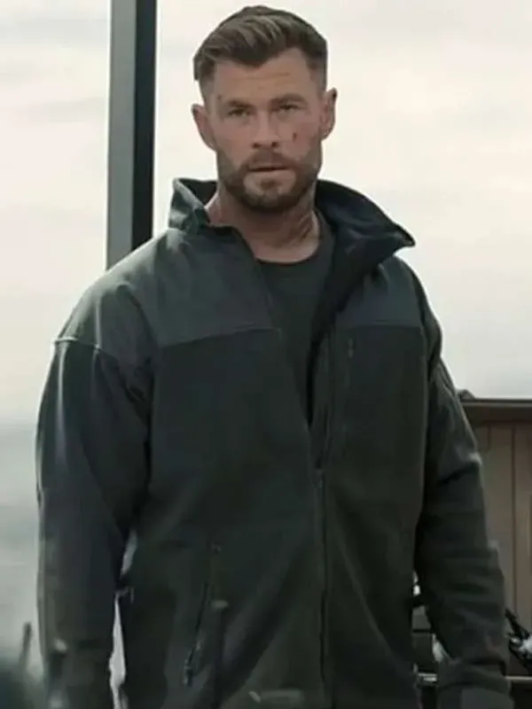 Extraction-2-Chris-Hemsworth-Jac (1)